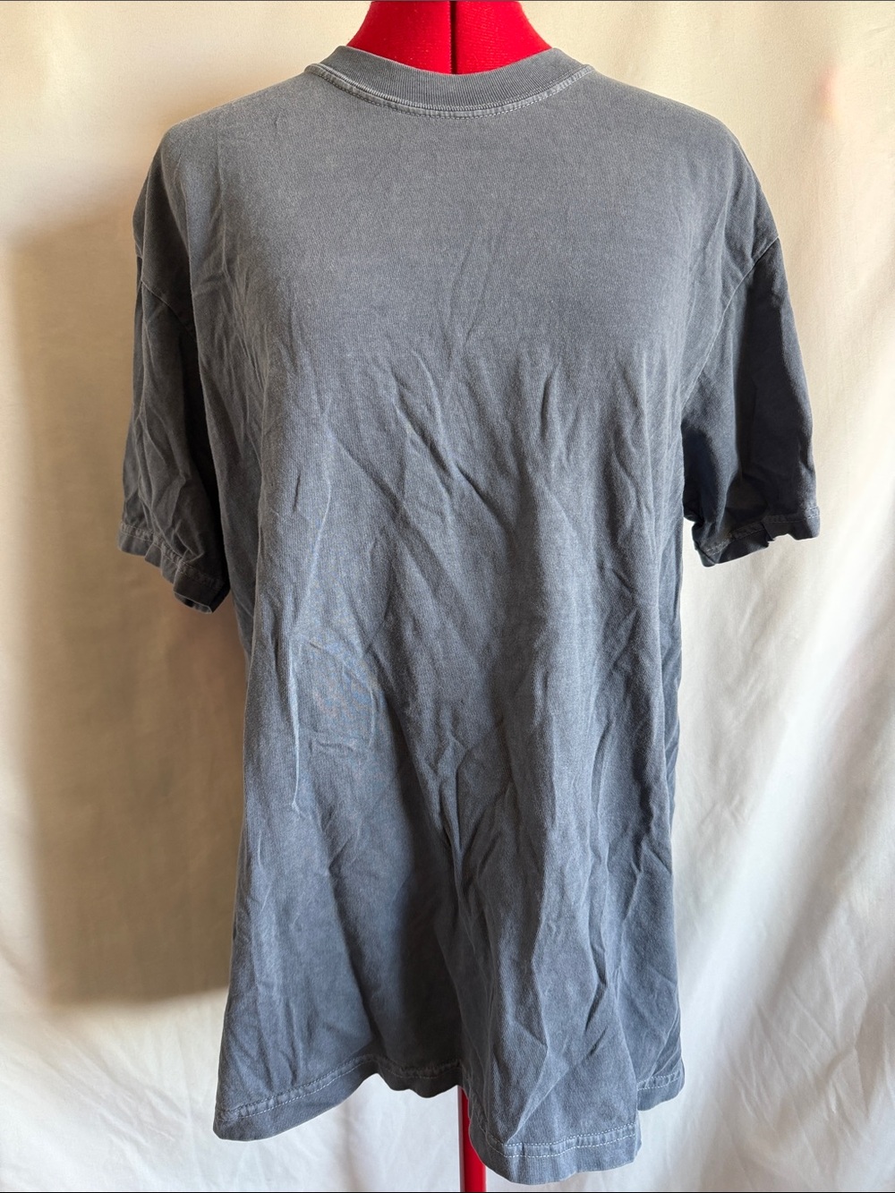 Comfort Colors Men's Short-Sleeve Crewneck Tee in Washed Gray